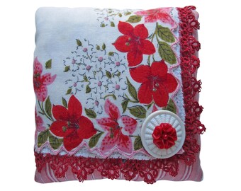 Vintage Handkerchief Lavender Sachet, Red and Pink Lilies, 4.5" Square