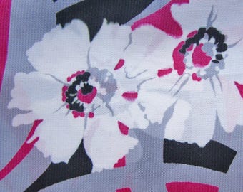 Tela vintage para confección, diseño floral estilizado, 96 cm de ancho x 4,5 m