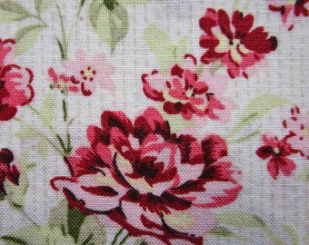 Tela de algodón para acolchado con motivos florales, rosas rojas sobre rayas beige, 43" x 36"