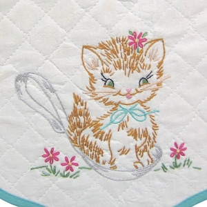 Cute as a KItten Vintage Hand-Embroidery Pattern PDF - Baby Bibs (VP106)