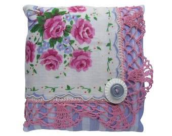 Pañuelo vintage de rosas rosadas con bolsita de lavanda, cuadrado de 4,5"