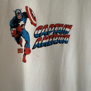 Vintage Kids Captain America T-Shirt Marvel Comics Small 8 y2k 2006 image 3