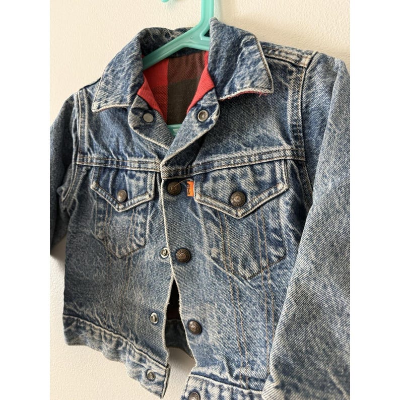 Chaqueta vaquera vintage Little Levis con etiqueta naranja y forro a cuadros de búfalo, talla 6. LEER imagen 2