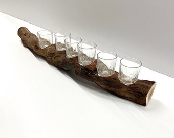 Schnapsglashalter aus einer Weinrebe / Holz / Rebstock / Glashalter