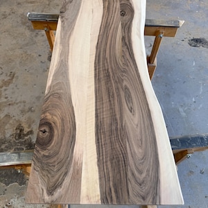 Europäische Walnuss - Holzplatten gehobelt - Materialstärke 3,3-3,8cm - Nussbaumplatten - Waschtischplatte - Regalplatte - Massivholzplatten