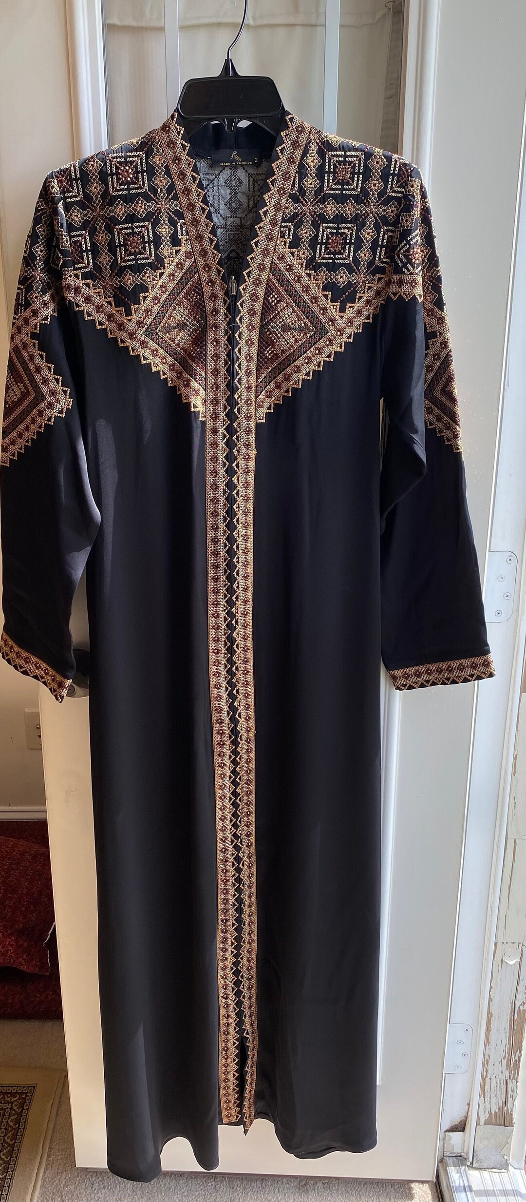 ELEGANT ABAYA