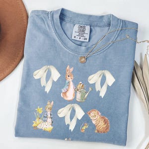 Peter rabbit vintage cottagecore comfort colors shirt Peterrabbit Coquette Bow tee Beatrix Potter cottagec ore with bows Beatrix Pott gift