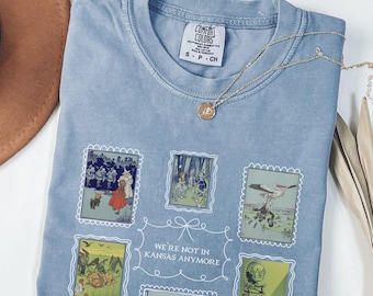 Vintage Wizard of Oz comfort colors tee Wizard of Oz stamp shirt L Frank Baum tshirt Dorothy lion tinman Scarecrow Toto t-shirt Bookish gift
