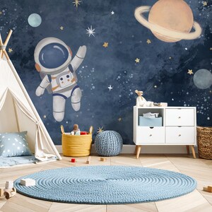 Papier peint mural astronaute fantaisiste pour chambre d&#39;enfant - autocollant ou traditionnel | Les acheteurs américains ne paient pas de droits supplémentaires