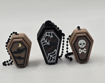 3D Printed Coffin Clicker Keychain – Halloween Fidget | Skull, Bats & Web Designs | Gothic Anxiety Relief Toy | Spooky Gift