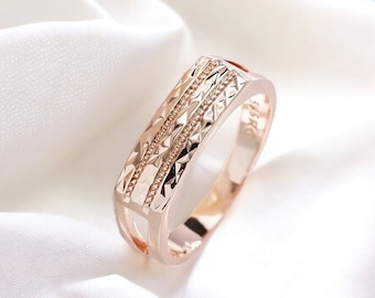 Anillo de color oro rosa brillante, anillo de color oro rosa para mujer, anillo brillante, anillo para mujer, regalo para ella, anillo de oro rosa, anillo de lujo para ella