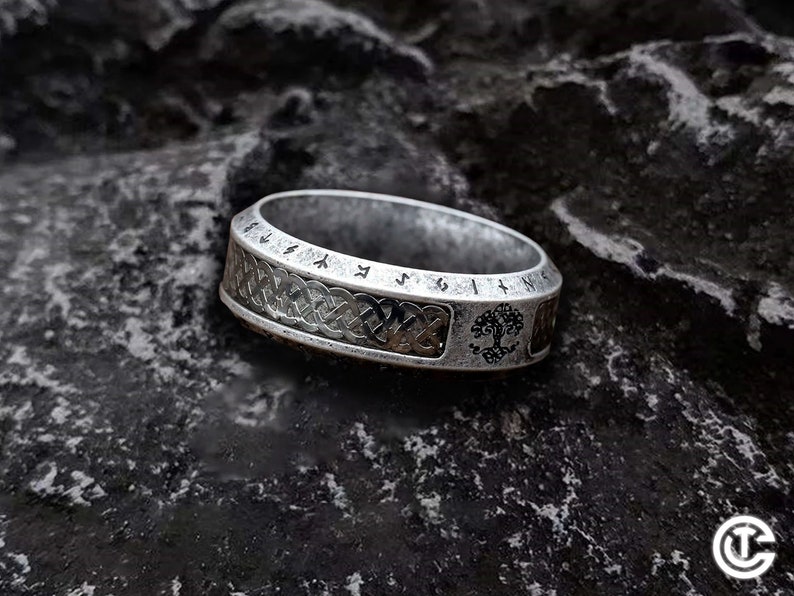 Anillo vikingo, joyería vikinga, vikingo, anillo vikingo Yggdrasil, anillo vikingo Ouroboros, anillo del árbol de la vida nórdico, vikingo antiguo, runas celtas imagen 1