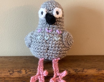 Crochet pigeon