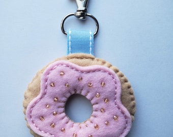 felt softie zipper charm - donut