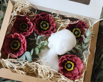 Set regalo di sapone artigianale fatto a mano: forme di fiori di papavero e busti antichi, base senza SLS, oli essenziali