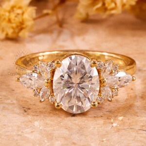 Anillo de compromiso de moissanita incolora de corte ovalado de 2 quilates para mujer, anillo de promesa vintage art déco, anillo de racimo de corte redondo y marquesa.
