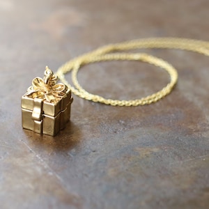 Opening Gift Wrapped Pearl Present Locket Necklace image 3