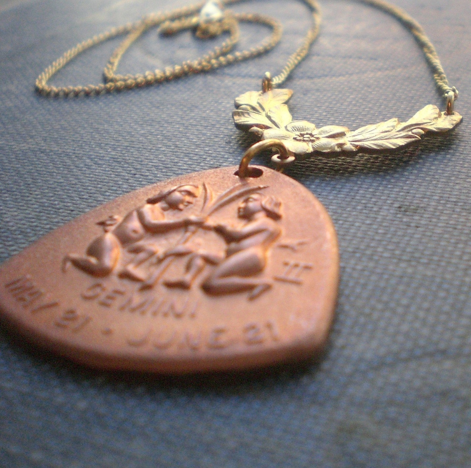 Astrology Twins Weekly - t9798lu