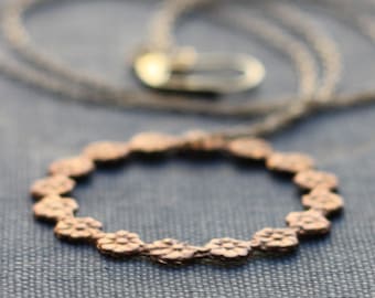 Fleur Garland Simple Brass Hoop Necklace