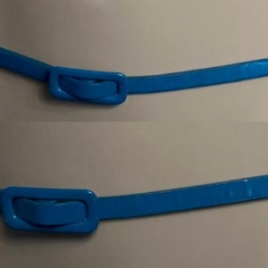 Vintage Turquoise Belt ~ Shiny Patent Leather look Faux Leather Skinny Belt ~ Med - Lge / 29&quot; 28&quot; 30&quot; Waist