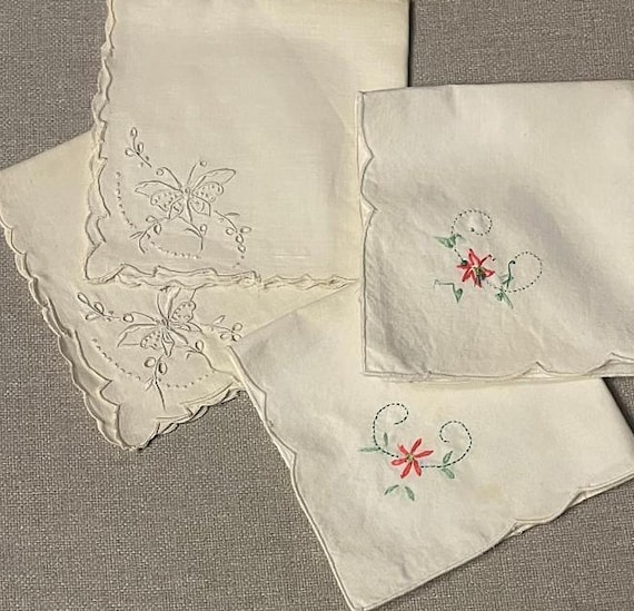 Vintage Embroidered Tea Napkins ~ 4 Napkins ~ 2 Sets of 2 / 40s to 50s Napkins
