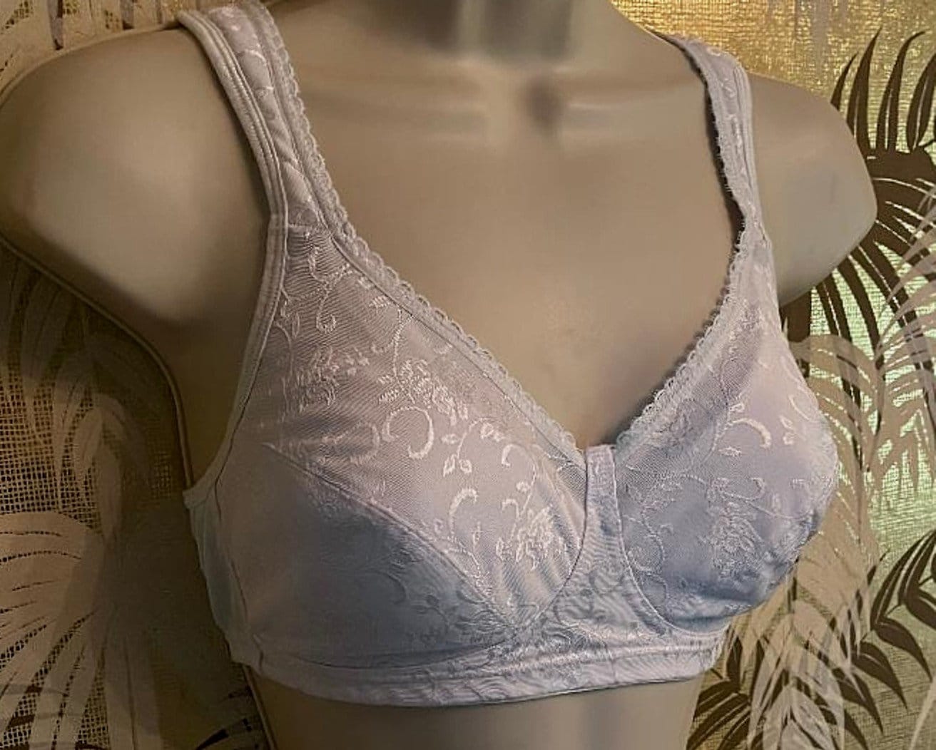 Vintage 1960s White Lace 2 Part Cup Bra Size 38C by Playtex, Style