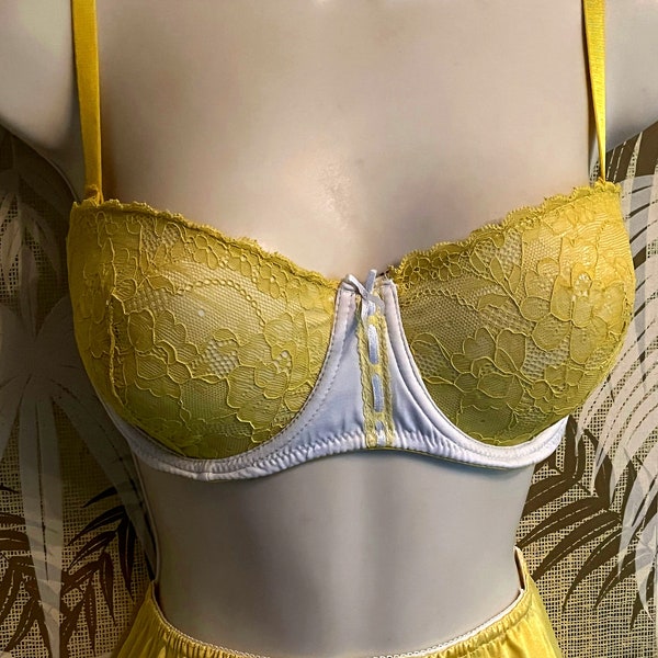 Hand Dyed Yellow Bra ~ Laura Ashley Lace Convertible strap Bra ~ 36C 36 Bust C Cup // Padded Underwire support