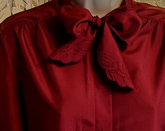 80s Vintage Bow Blouse ~ Pussy Bow Secretary Blouse ~ Maroon Red SEARS Bobbie Brooks ~ Size 6 - 8 / Made in U.S.A.