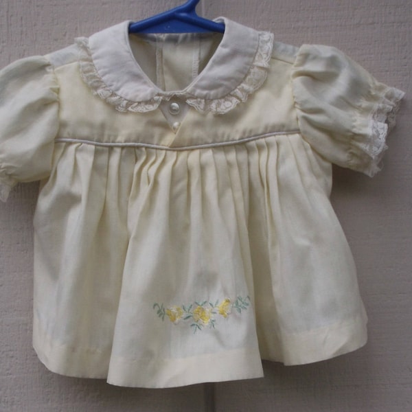60s Vintage Yellow and White Baby Girl's pinafore frock dress / 6 - 9 to 12 mos