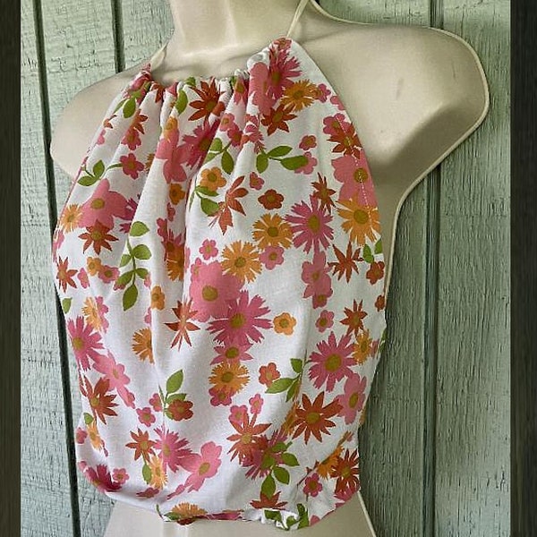 70s Daisy Floral Fabric Handmade Vintage Boho Hippie Bombshell Cropped Halter Top / Sz Sml - Med / Pink Orange Trippy