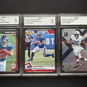 Saquon Barkley 3 Card Rookie Lot 2018 Panini Instant Rookies / 837 und aus 287 Elite Draft Picks Weiß Jersey Philadelphia Eagles Graded!