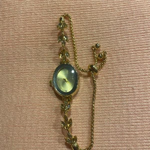 Oval Vintage Gold Damenuhr, Kleine Gesichtsuhr, Uhr für Frauen, Geschenk für sie, Zierliches Vintage Design, Golduhr Bild 5