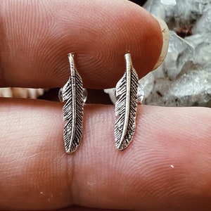 Sterling Silver Feather Earring, Cute Feather Jewelry, Bohemian Jewelry, Tiny Feather Earrings, Nature Inspired Earrings, Feather Stud Gift