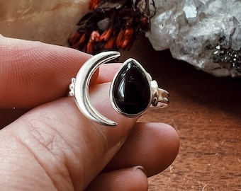 Anello in onice, anello in onice nera, argento sterling, anello gotico, anello con pietra preziosa onice, anello da strega, gotico, gotico, anello luna in onice, vampiro