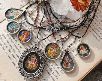 Hand Painted Miniature Indian Necklaces, Ganesha Necklace, Ganesh Jewelry, Hindu Mythology Gift, Hinduism Jewelry, Ganesh Pendant, Hindu God