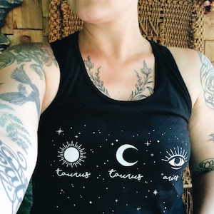 Cadeau d'astrologie personnalisé, signe de soleil personnalisé d'anniversaire, signe de lune, T-shirt de signe de montée, cadeau de zodiaque d'horoscope, tee-shirt d'astrologue de carte de naissance