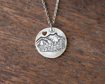 Bergshalsband, bergshalsband i sterlingsilver, halsband med vintergröna träd, smycken med reslust, present till högtidssmycken
