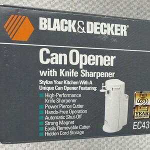 NEW VTG Black & Decker Can Opener, Knife Sharpener Model EC43 White Sealed Box image 5