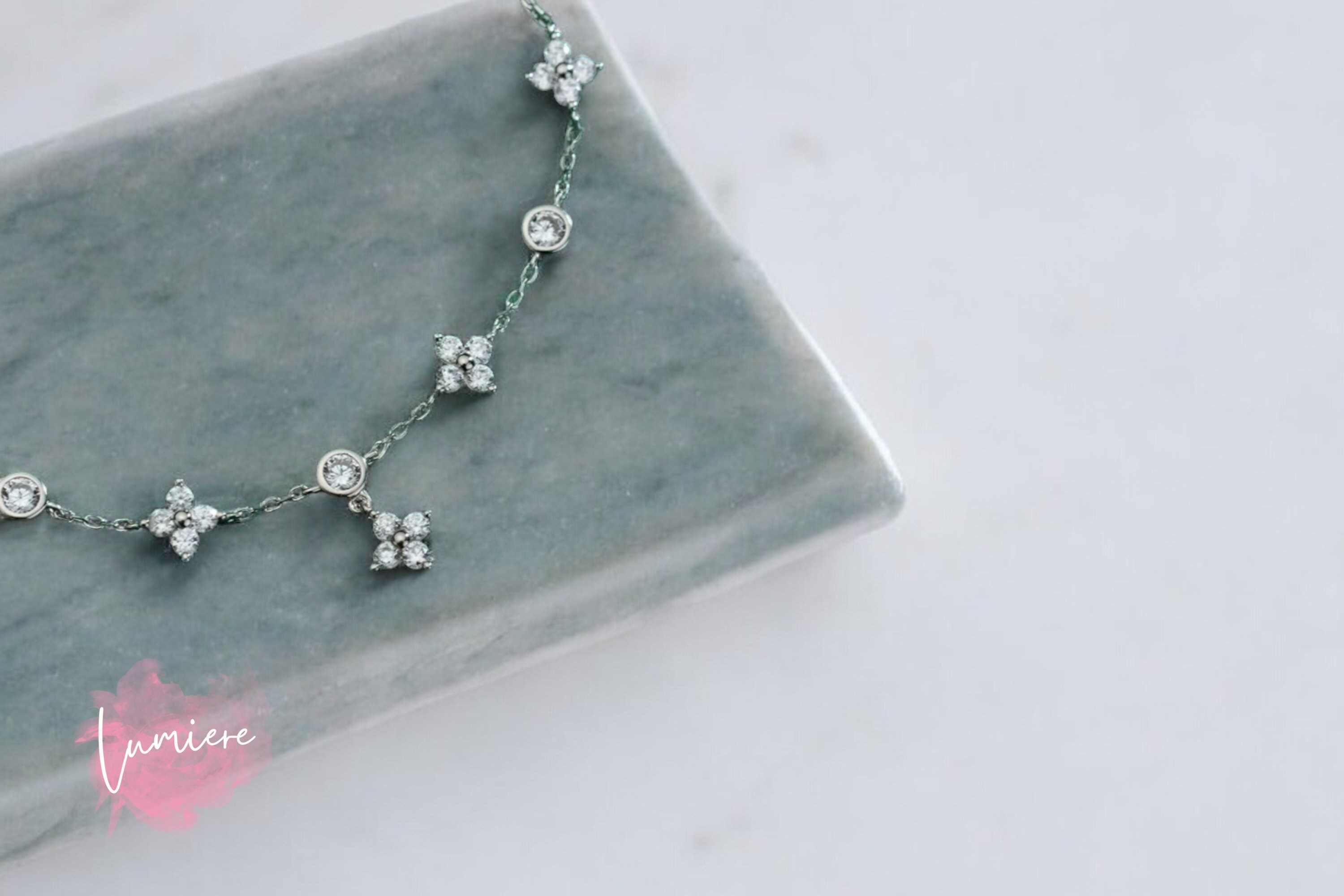 ◆HYERES LOR◆ Essence Silver (W) Moissanite Flower Bracelet Flower Bracelet, Moissanite Bracelet, Dainty Bracelet