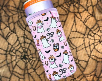 Spooky Cowgirl Slim Can Sleeve / Fits 12 oz Cans / Cowgirl Ghost Slim Can Sleeve, Pink Halloween Can Cooler, Western Spooky Drink Sleeve