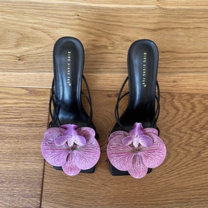 Mauve Orchidee Blume Heels Sandalen