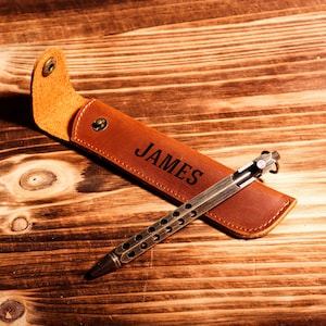 Personalized Leather Pen Holder, Pencil Pouch, Pen case, Reader gift, Custom Pen Cover, Gifts for Him, Graduation Gift, Birthday Gift