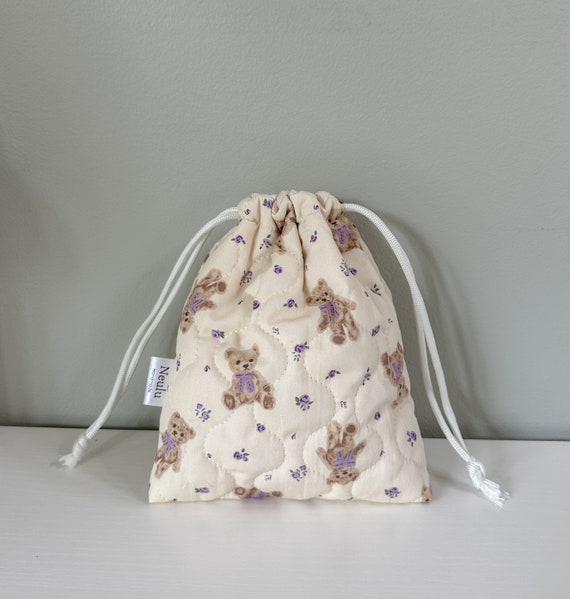 Handmade pouch | Essential pouch | Make up bag | Make up pouch | Quilted Bear Printing pouch | Bear pattern | Teddy Bear printing pouch