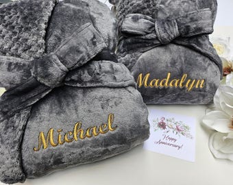 Plush Personalized Bathrobe | Custom Embroidery Name Robe, Bridesmaid Gift, Wedding Robe, Bridal Party Robes, Luxury Spa Robe