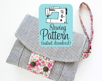 Aster Wristlet PDF Sewing Pattern (Digital Delivery): Sewing tutorial to make a wristlet clutch purse handbag with two zipper pockets.