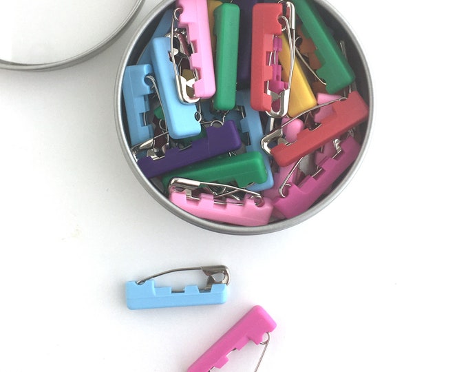 Quilters Delight Sampler Quilt Basting Pin Covers With Attached Curved