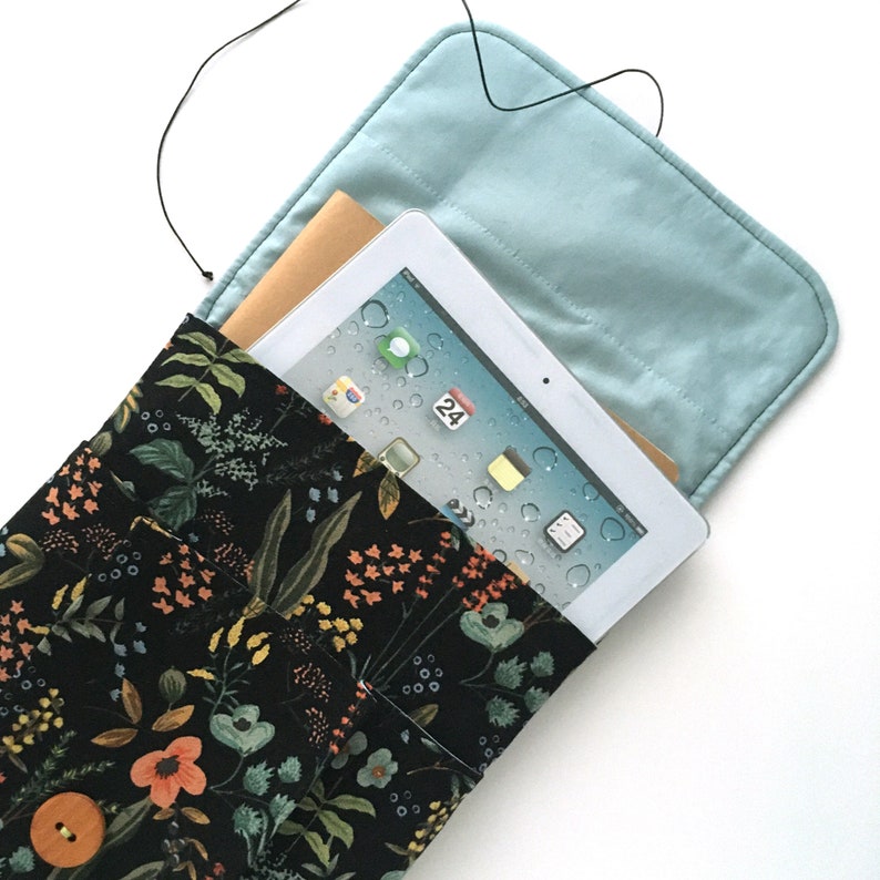 Idea Pouch PDF Sewing Pattern Digital Delivery: Sew a large two pocket pouch using this intermediate level sewing project tutorial. image 3