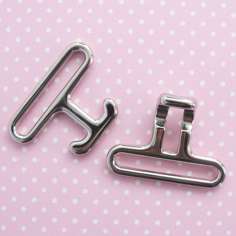 Cinch Buckle 1.5 Inch: Twist lock closure hardware for bags or belts. image 2