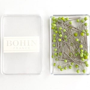 Bohin Glass Head Pins in PEA GREEN: Fine sewing pins with a Murano glass head.