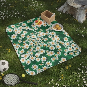 Waterproof Picnic Flower Pattern Blankets Personalized Picnic Blanket Picnic Accessories Summer Beach Picnic Mat Cover With Carrying Straps